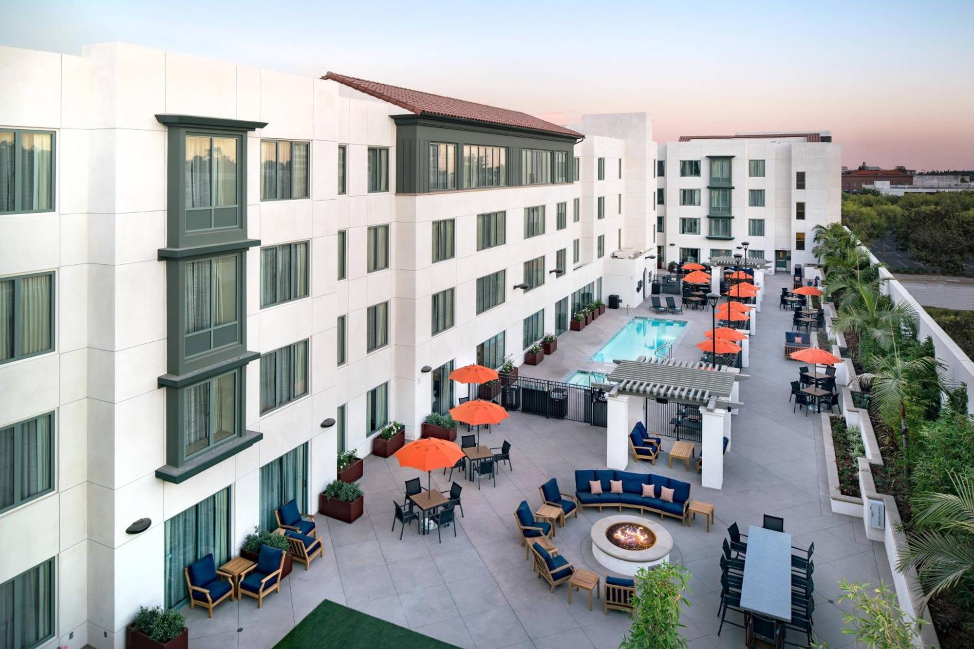 Residence Inn By Marriott Los Angeles Pasadena/Old Town מראה חיצוני תמונה